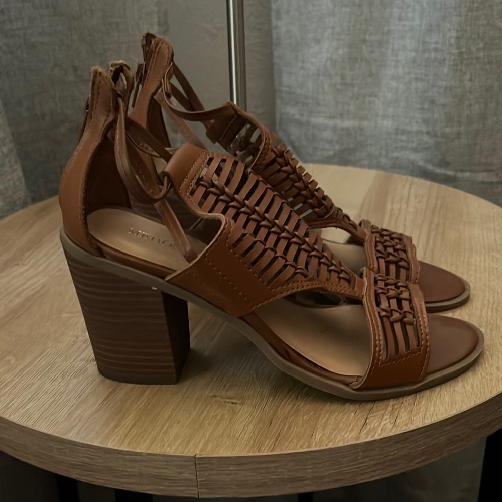 Merona women’s heels in size 6. Very good condition